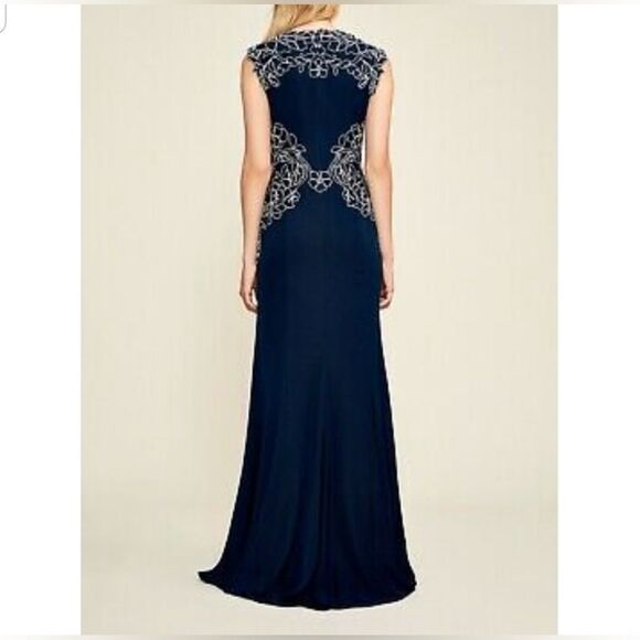 Tadashi Shoji Women’s Size 14 Blue Barbara Crepe Sleeveless Formal Gown Dress - Picture 3 of 16